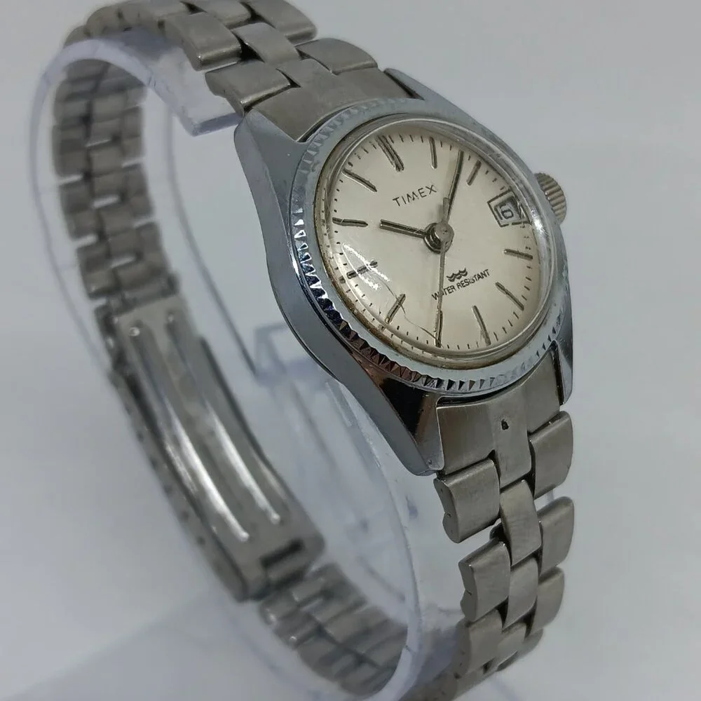 VINTAGE Timex B23 Manual Wind Women's 24mm Silver Tone Date Watch